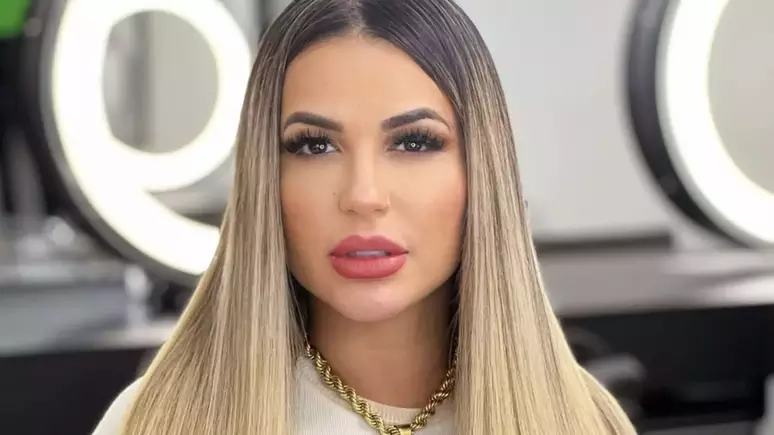 Deolane Bezerra por Divulgação