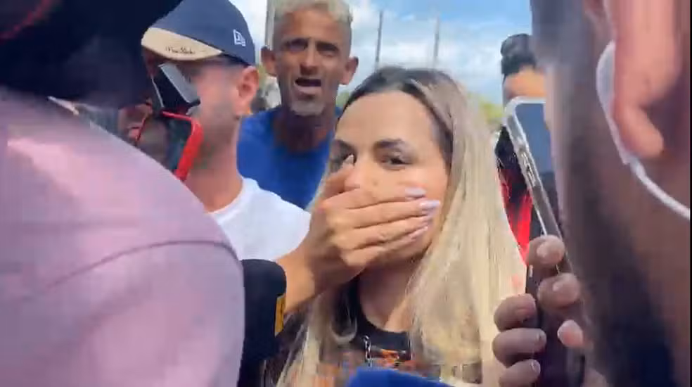 Deolane Bezerra por Reprodução