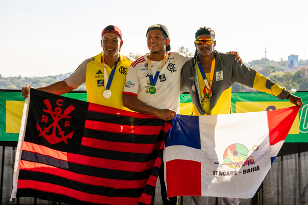 Isaquias Queiroz conquistou duas medalhas de ouro no Campeonato Brasileiro de Canoagem Velocidade