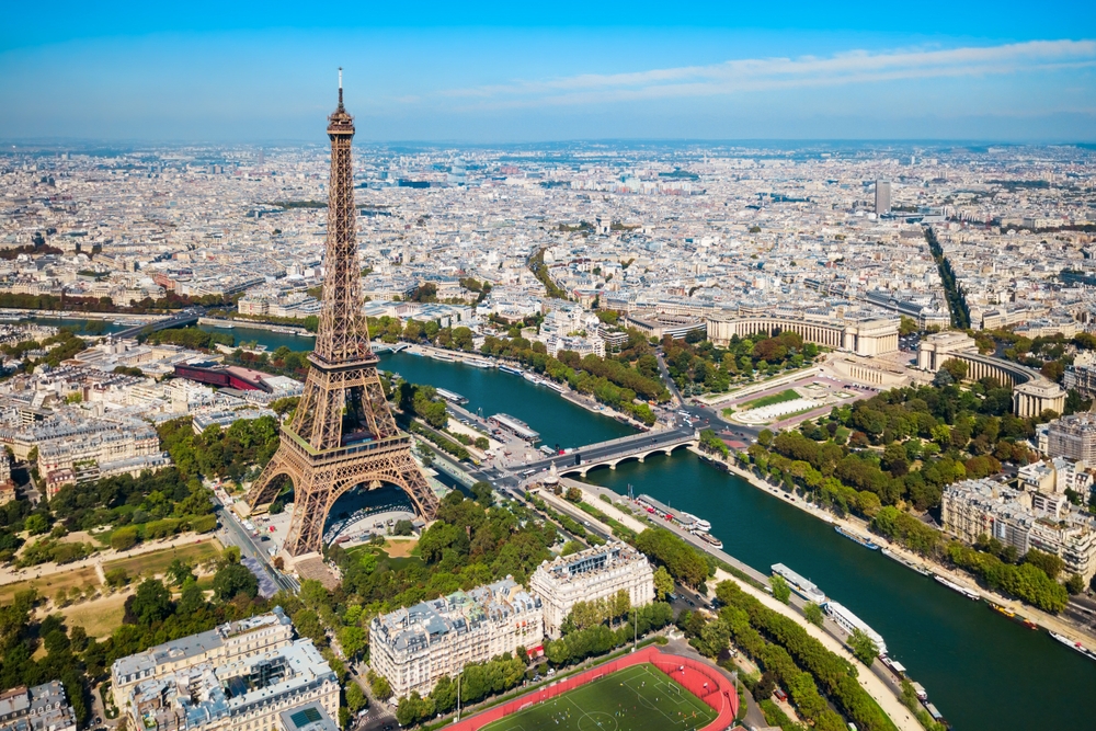 Paris, França por Shutterstock