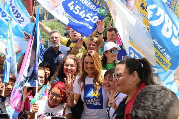 Sheila Lemos durante caminhada na Suíça Baiana 