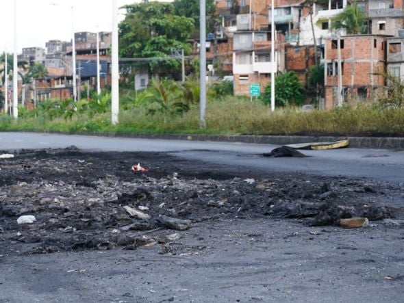 Imagem - '10 homens armados': ataque à ônibus na Av. Gal Costa foi violento e coordenado