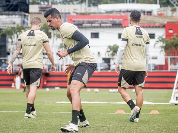 Imagem - Matheuzinho e Ryller reforçam Vitória em confronto decisivo contra Atlético-GO pelo Brasileirão