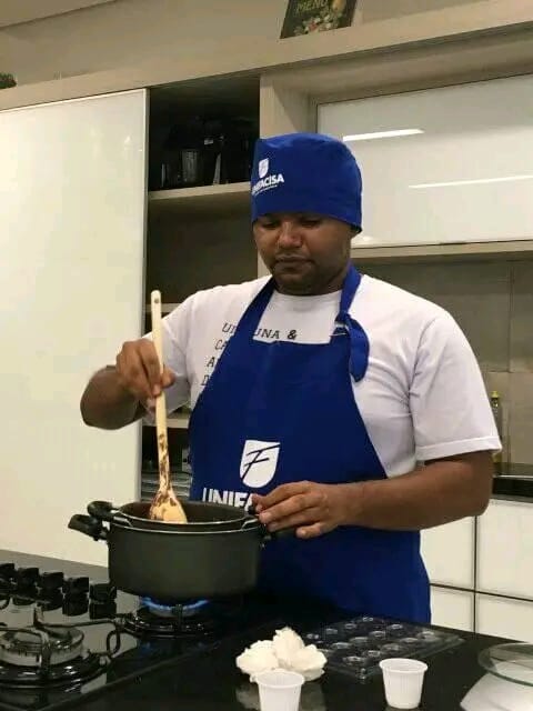 Felipe Hugo Fernandes, farmacêutico e doutor em ciências Farmacêuticas. Ele foi impedido de assumir a vaga no ICS da Ufba por Acervo Pessoal