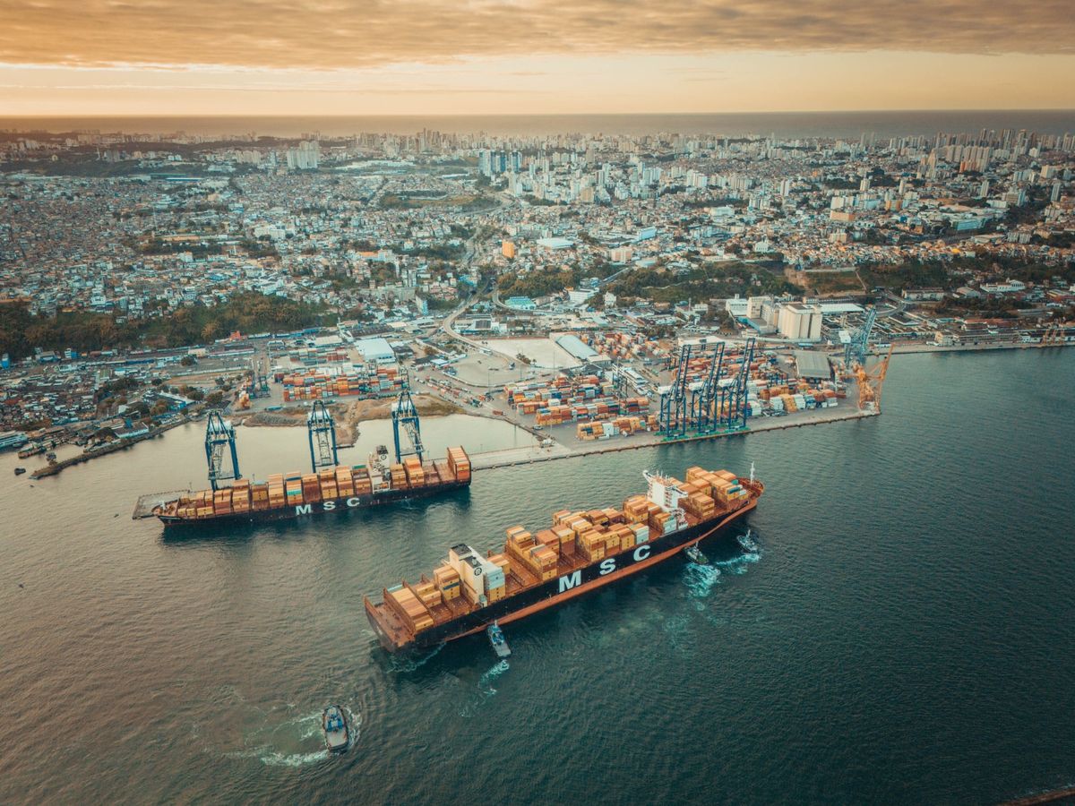  O Terminal de Contêineres (Tecon) do Porto de Salvador atingiu recorde na movimentação de cargas