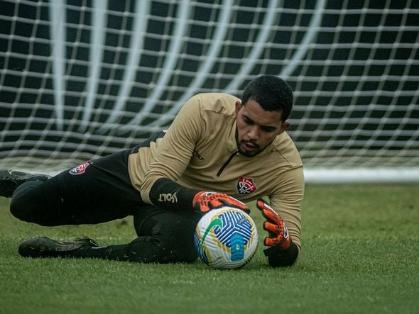 Imagem - Suspenso, Lucas Arcanjo será ausência do Vitória pela 1ª vez no Brasileirão