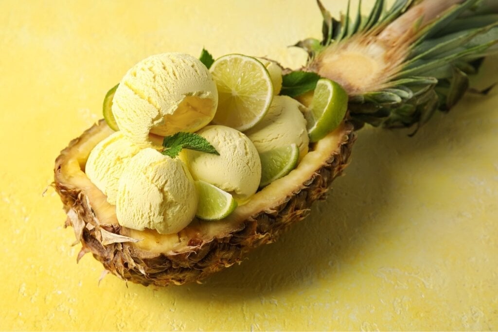 [Edicase]Sorvete de abacaxi com limão (Imagem: Pixel-Shot | Shutterstock)  por  