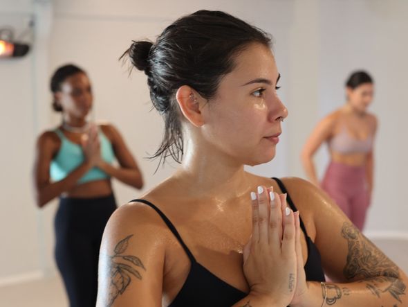 Imagem - Hot yoga: modalidade milenar a 40°C vira febre em Salvador