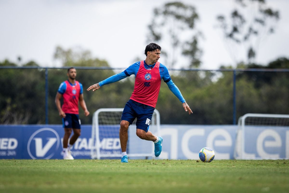 Victor Cuesta é o mais cotado para ser titular do Bahia, mas tem concorrência