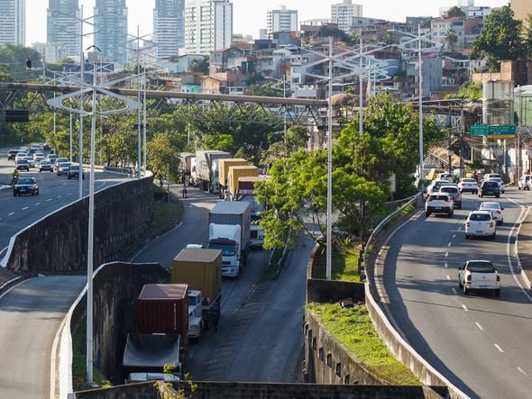 Imagem - Falha no sistema de acesso gera fila de caminhões no Porto de Salvador