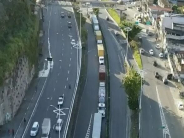 Imagem - Falha no sistema de acesso gera fila de caminhões no Porto de Salvador