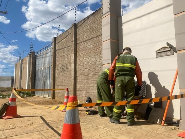 Imagem - Homem tem mão amputada após tentativa de furtar fios de energia no Rio Vermelho