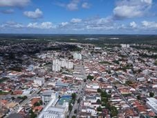 Imagem - Cidade baiana abre credenciamento para profissionais da saúde com salários de até 5,7 mil; veja vagas