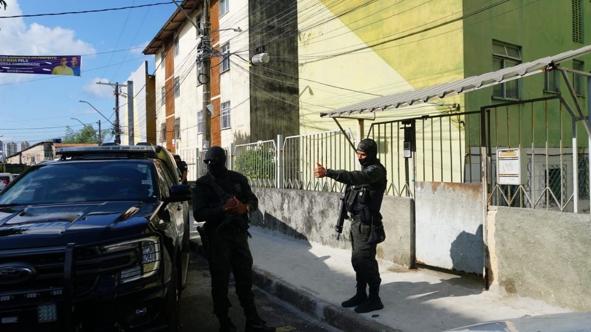 Policiais penais cumprem mandados contra servidores em Salvador 