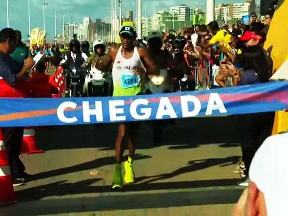 Imagem - Pernambucano leva prova principal da Maratona Salvador; Marily dos Santos vence no feminino