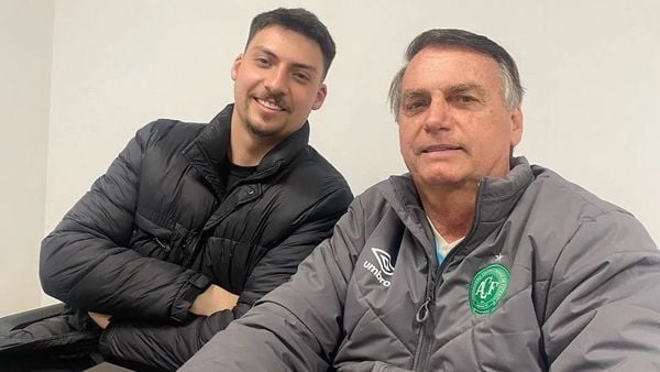 Jair Renan e Jair Bolsonaro