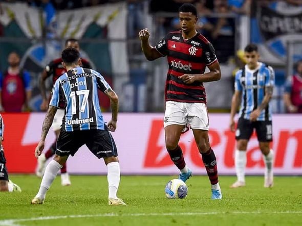 Imagem - Grêmio contrata perícias e diz que não houve racismo ao flameguista Carlinhos