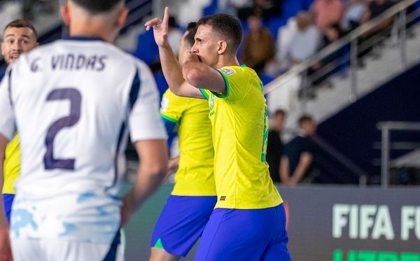 Marcel marcou o primeiro gol do Brasil sobre a Costa Rica