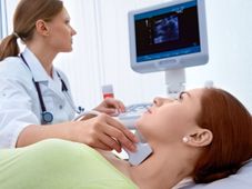Imagem - Saiba por que mulheres acima dos 40 concentram maior número de alterações na tireoide
