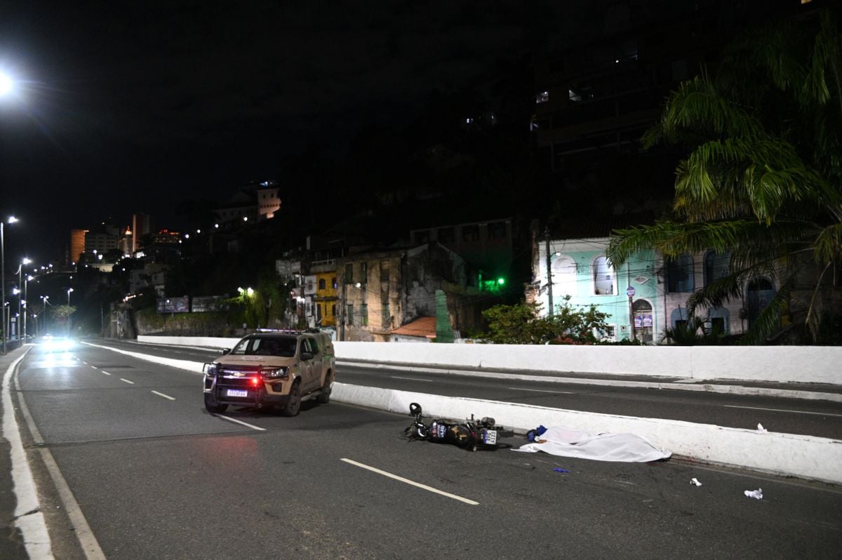 Dois homens foram mortos na Av. Contorno na noite desta quinta