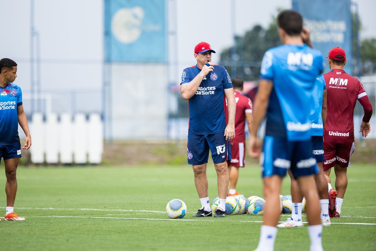 Rogério Ceni tem a missão de levar o Bahia de volta à Libertadores após 35 anos