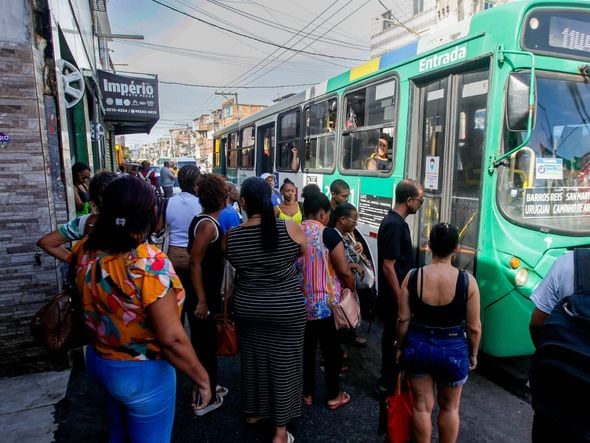 Imagem - Ônibus voltam a circular no Uruguai após quatro dias sem atendimento