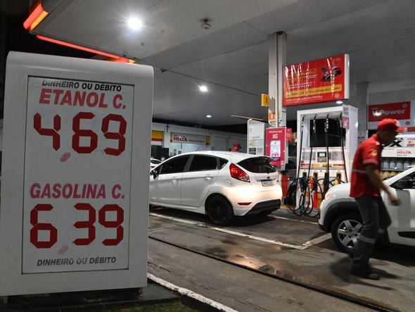 Imagem - Gasolina comum sobe 15% em Salvador em um dia; aumento é de 85 centavos