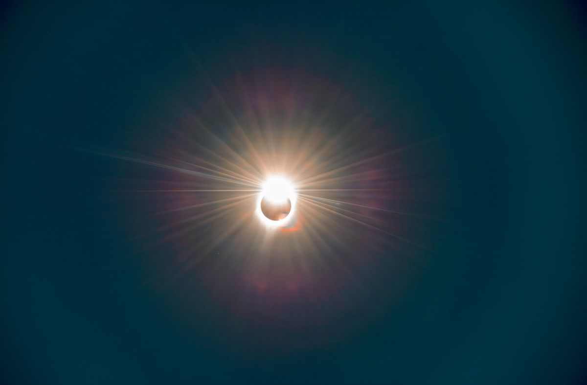 Eclipse solar acontece hoje 