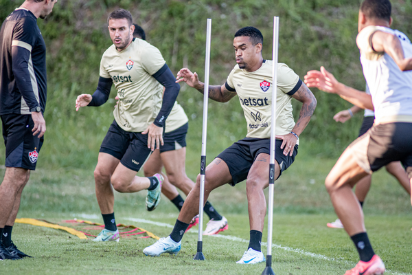 Vitória continua preparação para jogo contra Atlético-MG