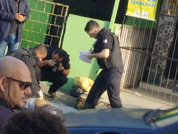 Imagem - Bahia : terror no Subúrbio, sepultado quando iria trabalhar, bombeiro armado em bar