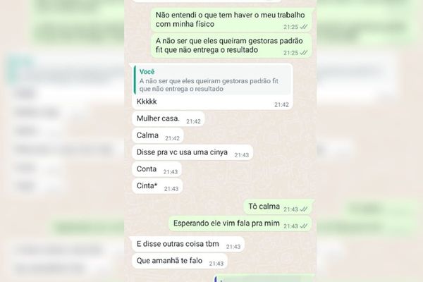 Vítima em conversa com colega de trabalho