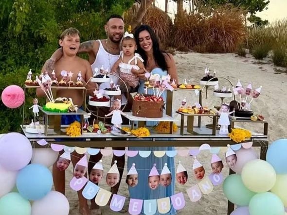 Imagem - Neymar e Bruna Biancardi comemoram 1° aniversário da filha, Mavie