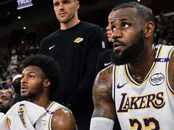 Imagem - LeBron James e filho jogam juntos pela 1ª vez nos Lakers e fazem história na NBA