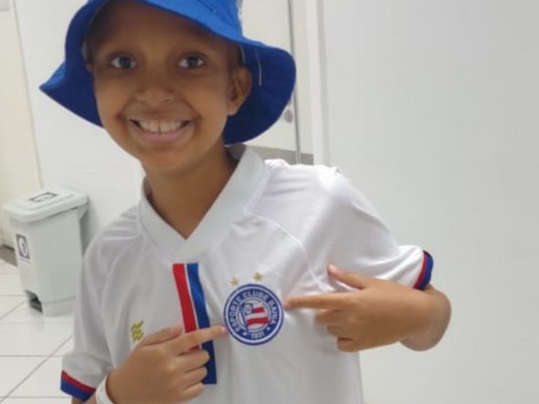 Imagem - Menino em tratamento contra tumor ganha vídeo de jogador do Bahia e se emociona