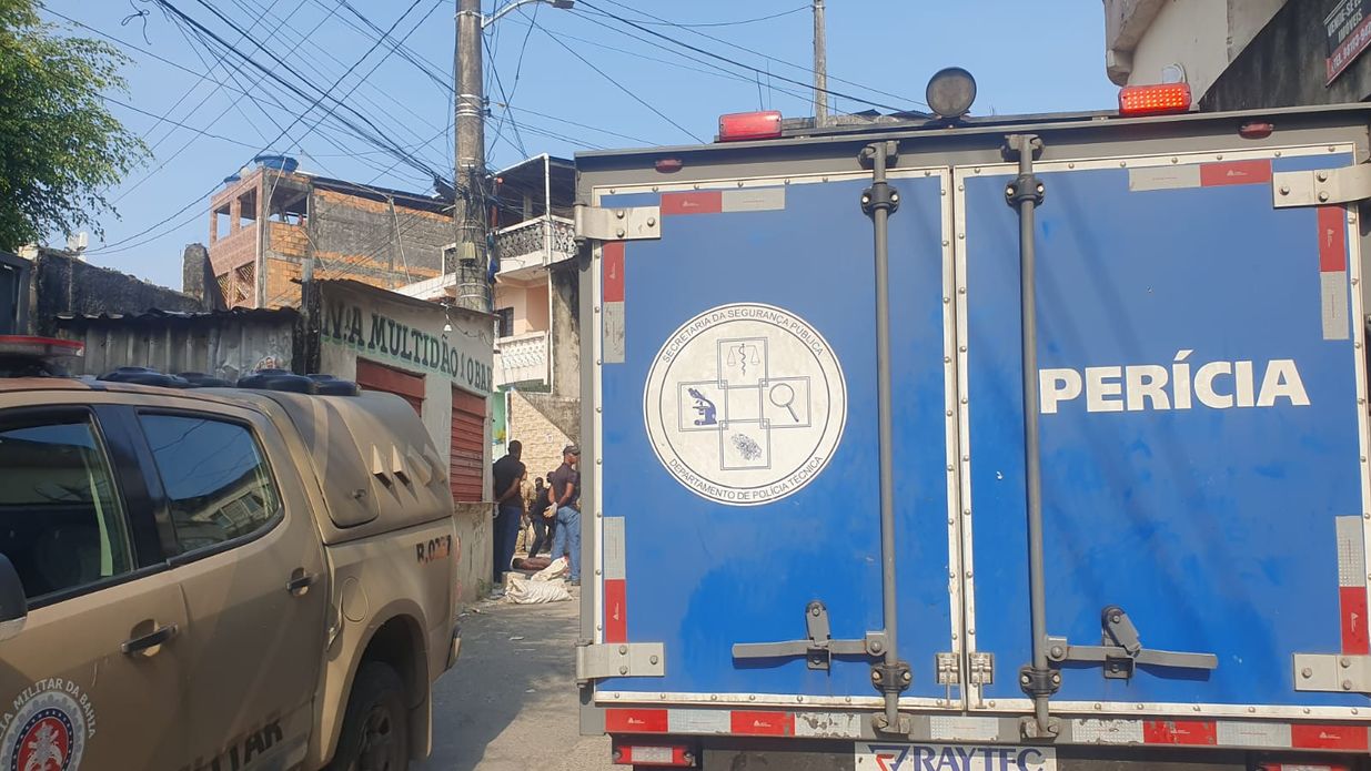 Imagem - 'Desova': corpos de homem e mulher são encontrados com marcas de tiros em via pública