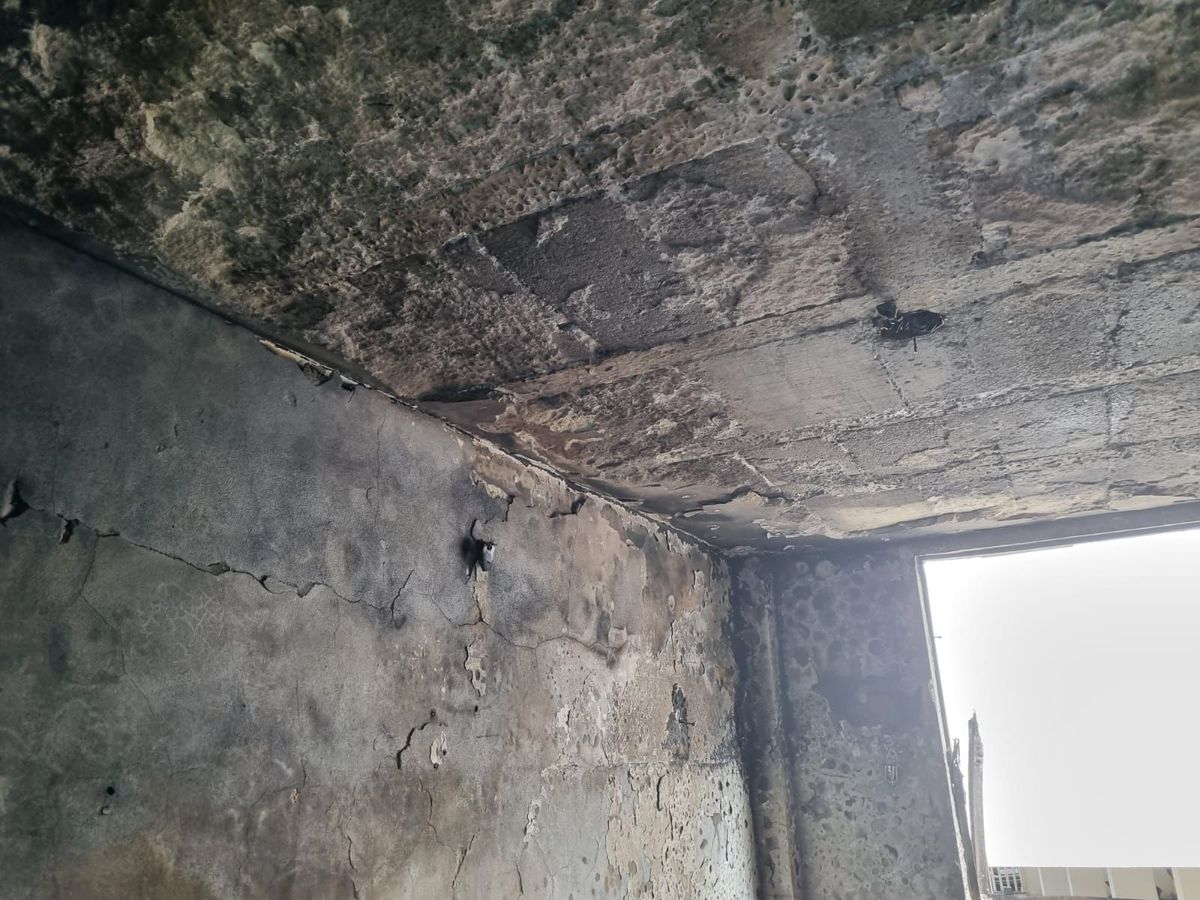 Apartamento incendiado na Barra