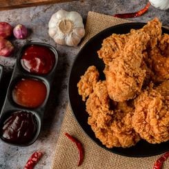 Imagem - Rede famosa de frango frito entra com pedido de falência e anuncia fechamento de lojas