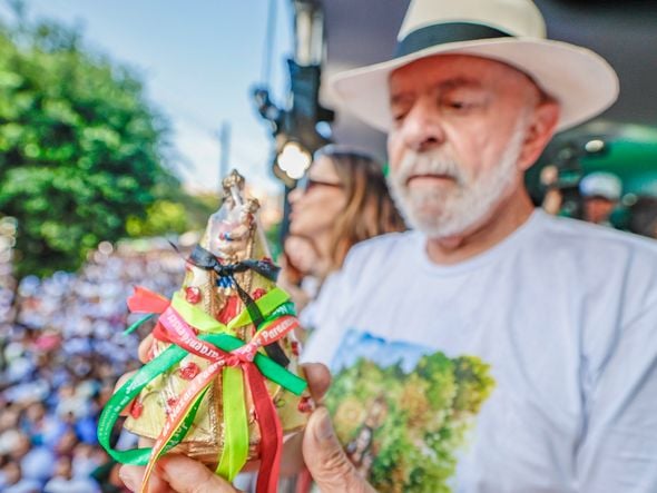 Imagem - Lula participa da procissão do Círio de Nazaré no camarote do governador Helder Barbalho