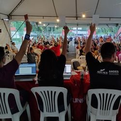 Imagem - Uneb aprova fim da greve dos professores em assembleia