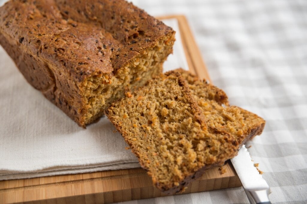 Pão de cenoura integral (Imagem: A_Lein | Shutterstock) por Imagem: A_Lein | Shutterstock