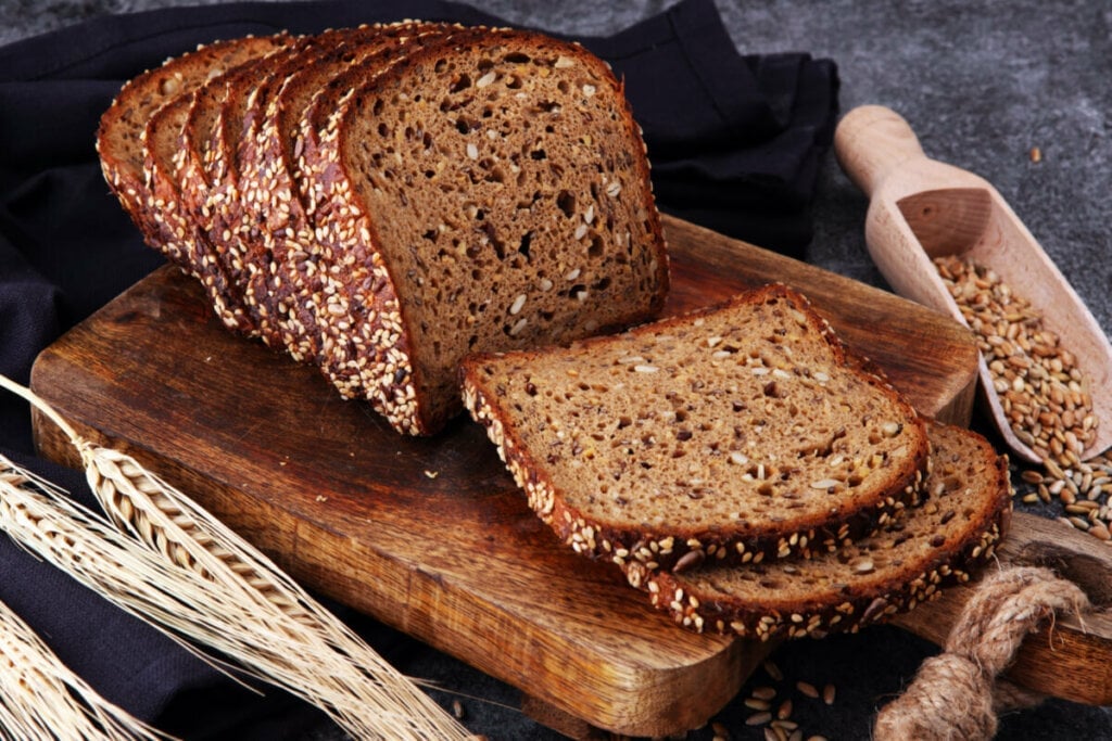Se consumido com moderação, o pão pode beneficiar a saúde (Imagem: beats1 |  Shutterstock)  por Imagem: beats1 |  Shutterstock