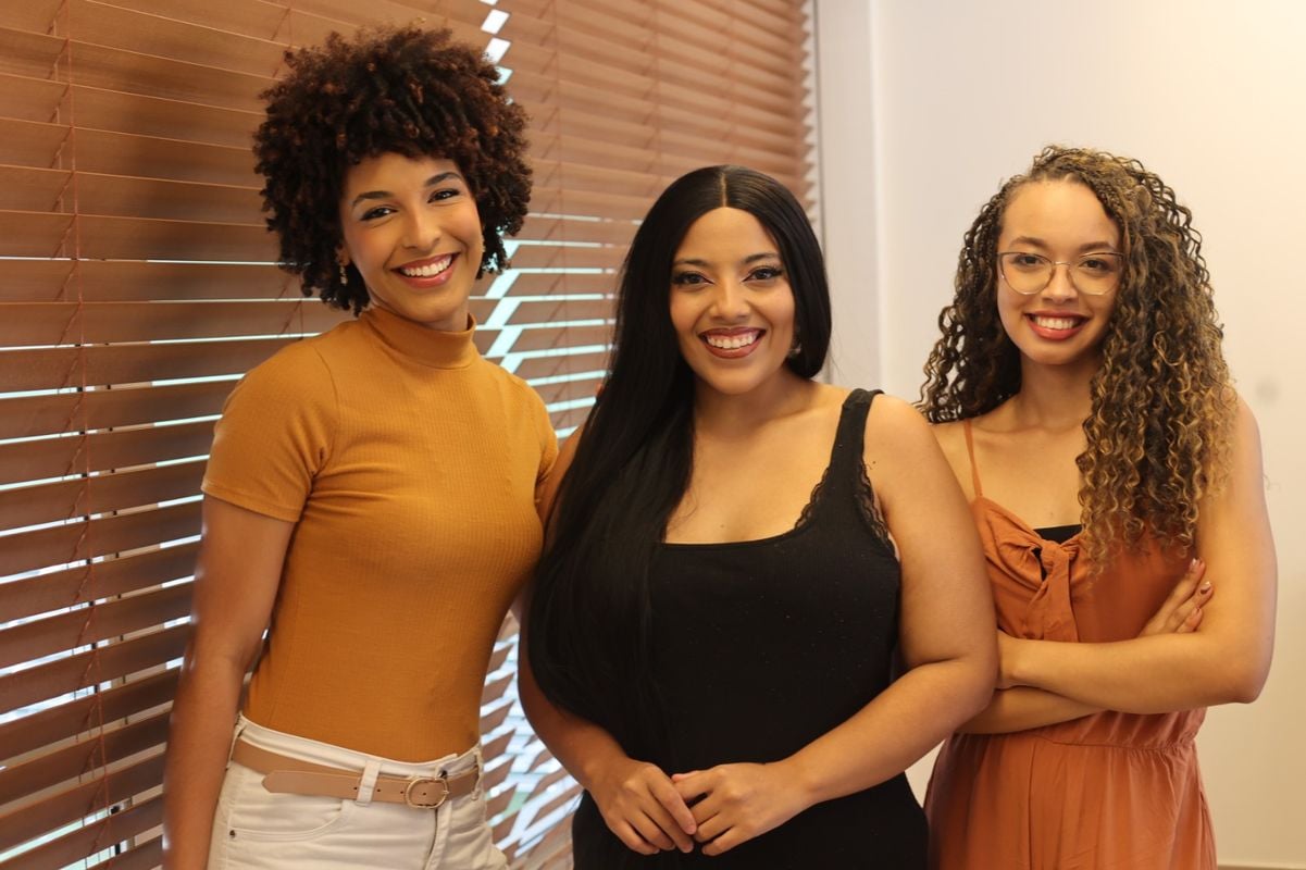 Iasmim Fábia, Kayala Ariana Gomes e Clarissa Souza, maquiadoras selecionadas em concurso 