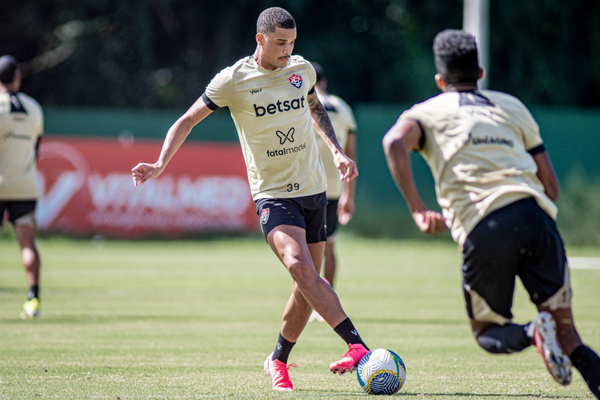 Janderson foi titular em 50% das partidas que disputou pelo Vitória