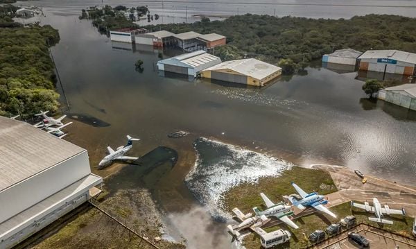 Aeroporto Salgado Filho foi atingido por enchentes