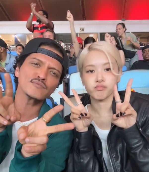 Bruno Mars e Rosé, do Blackpink, no Maracanã