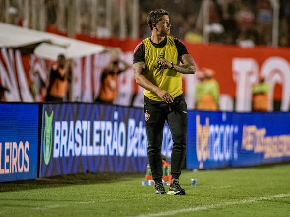 Imagem - 'Fortes mentalmente': Carpini destaca postura do Vitória em jogo difícil contra o Bragantino