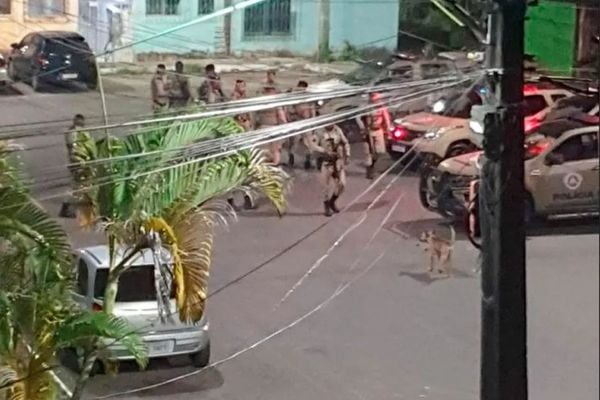 Movimentação policial no bairro