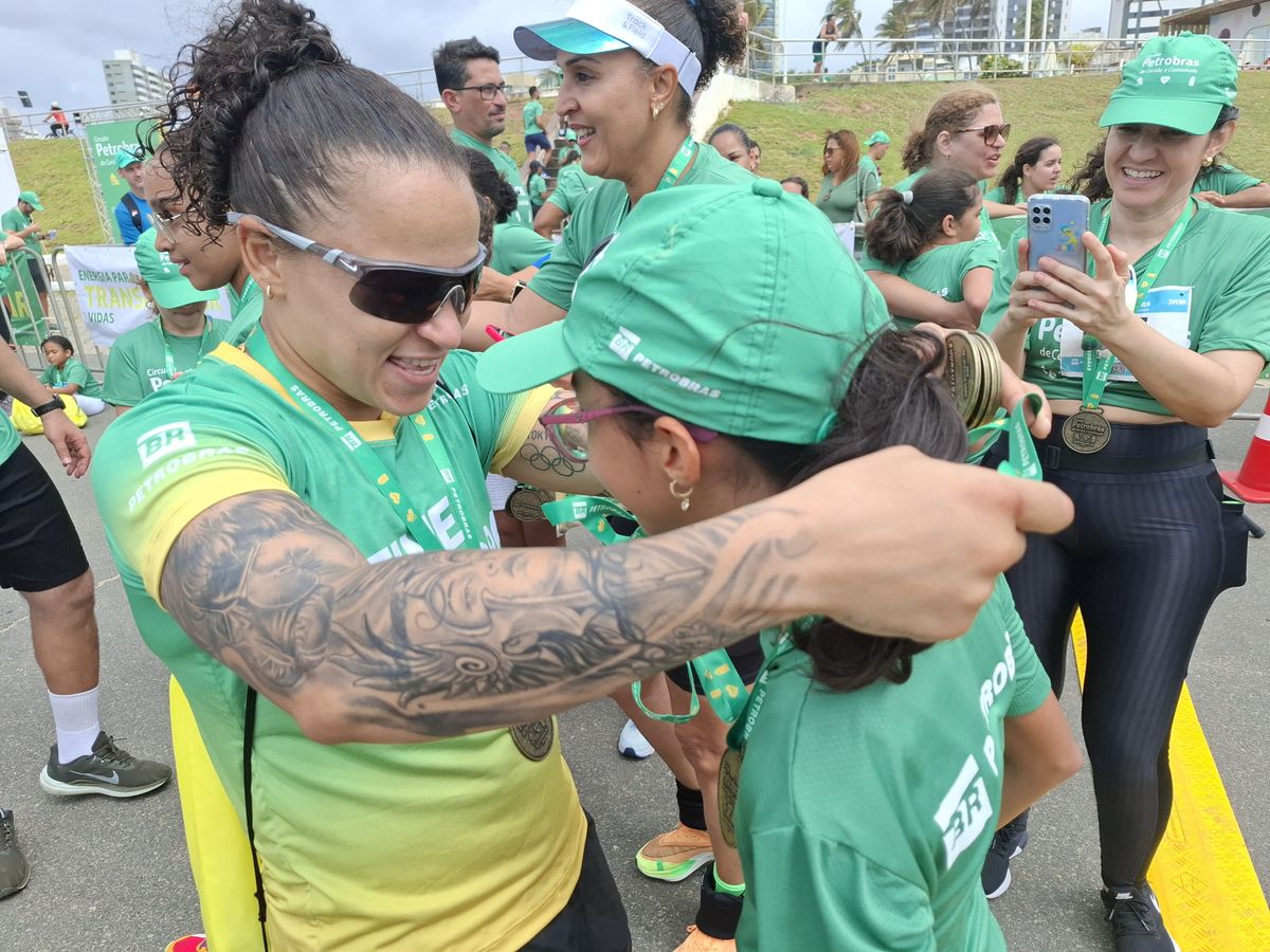 Boxer also handed out medals to participants