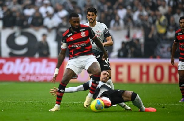 Flamengo segurou o Corinthians e se garantiu na final da Copa do Brasil