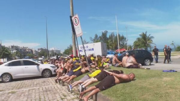 Torcedores do Peñarol foram detidos após confusão no Rio de Janeiro